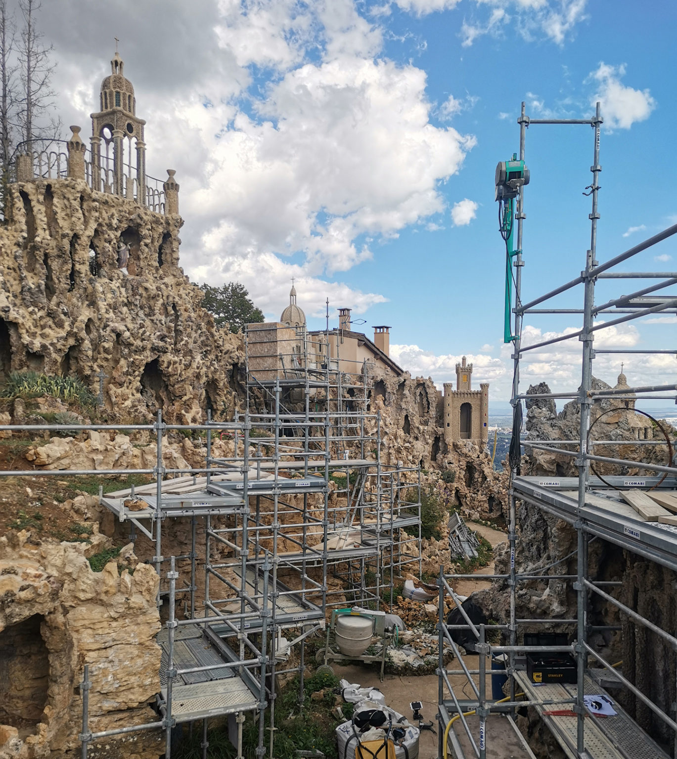 Le jardin de rocailles de l’ermitage du Mont Cindre - Archipat ...