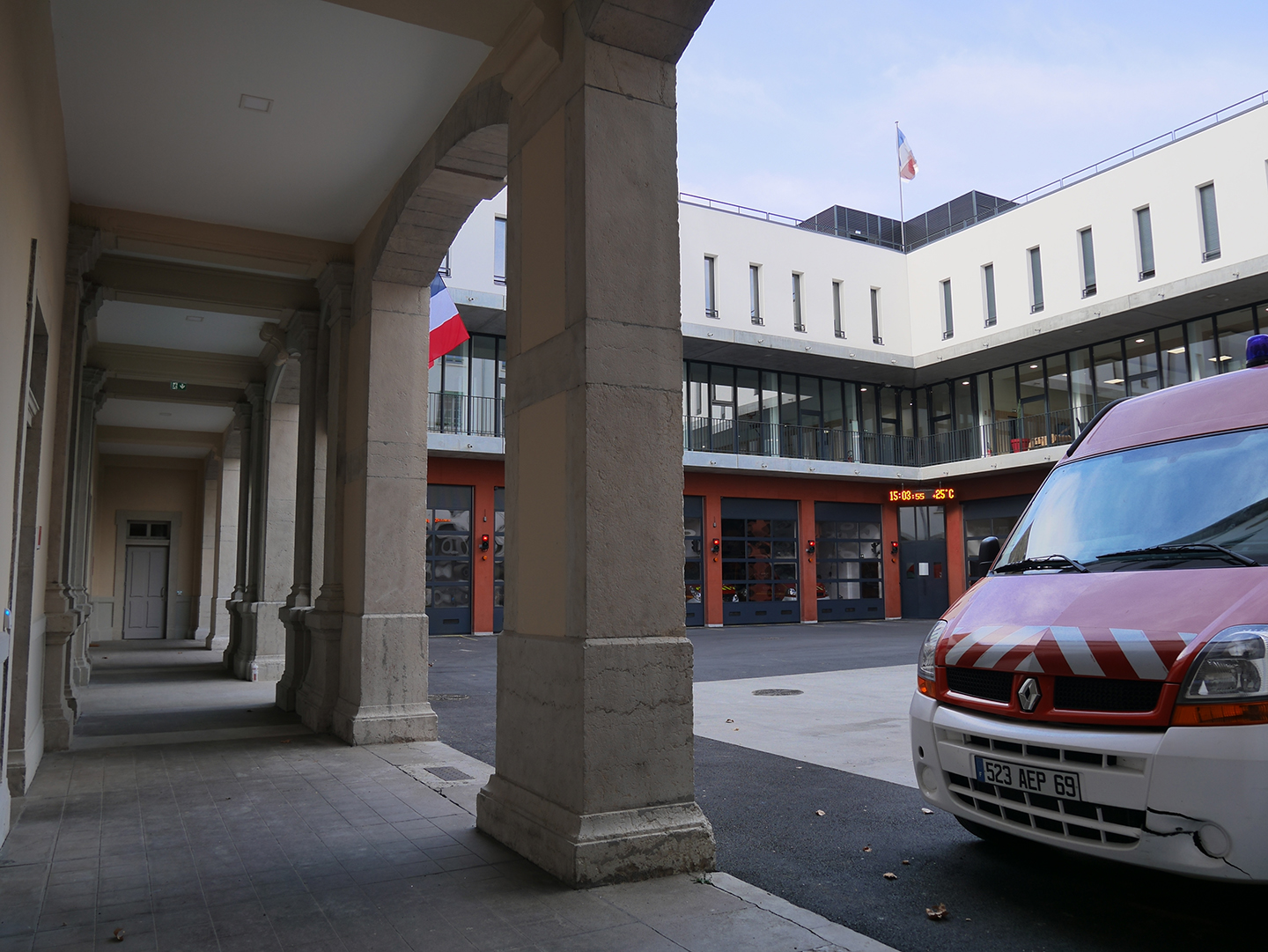 La caserne de pompiers de Lyon Confluence